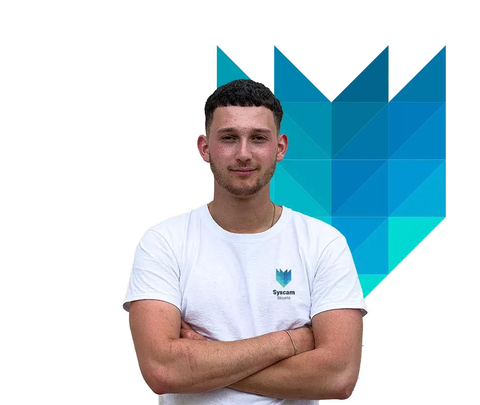 Nathan Grunberger, fondateur de Syscam Sécurité, installateur d'alarme et de vidéosurveillance à Tourves dans le Var